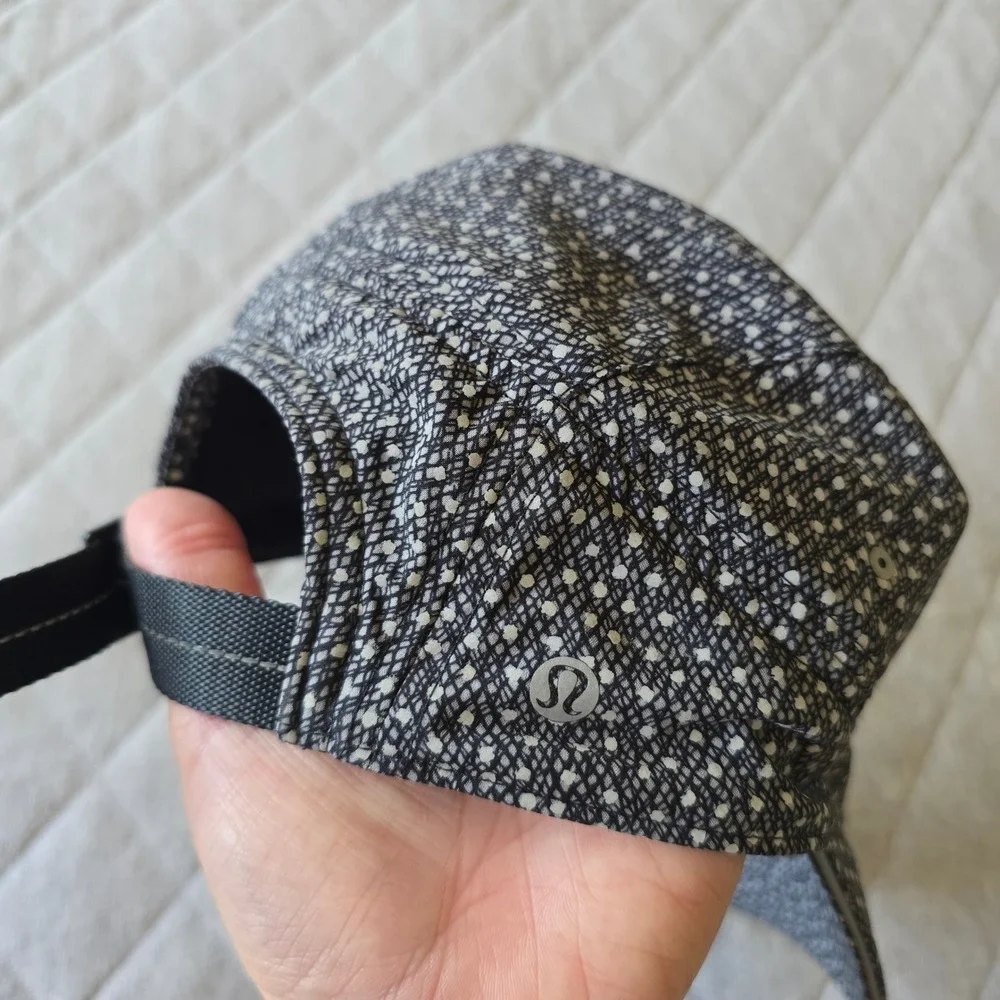 Lululemon Race to Place Run Hat 2.0 Reflective Lightweight Swift fabric